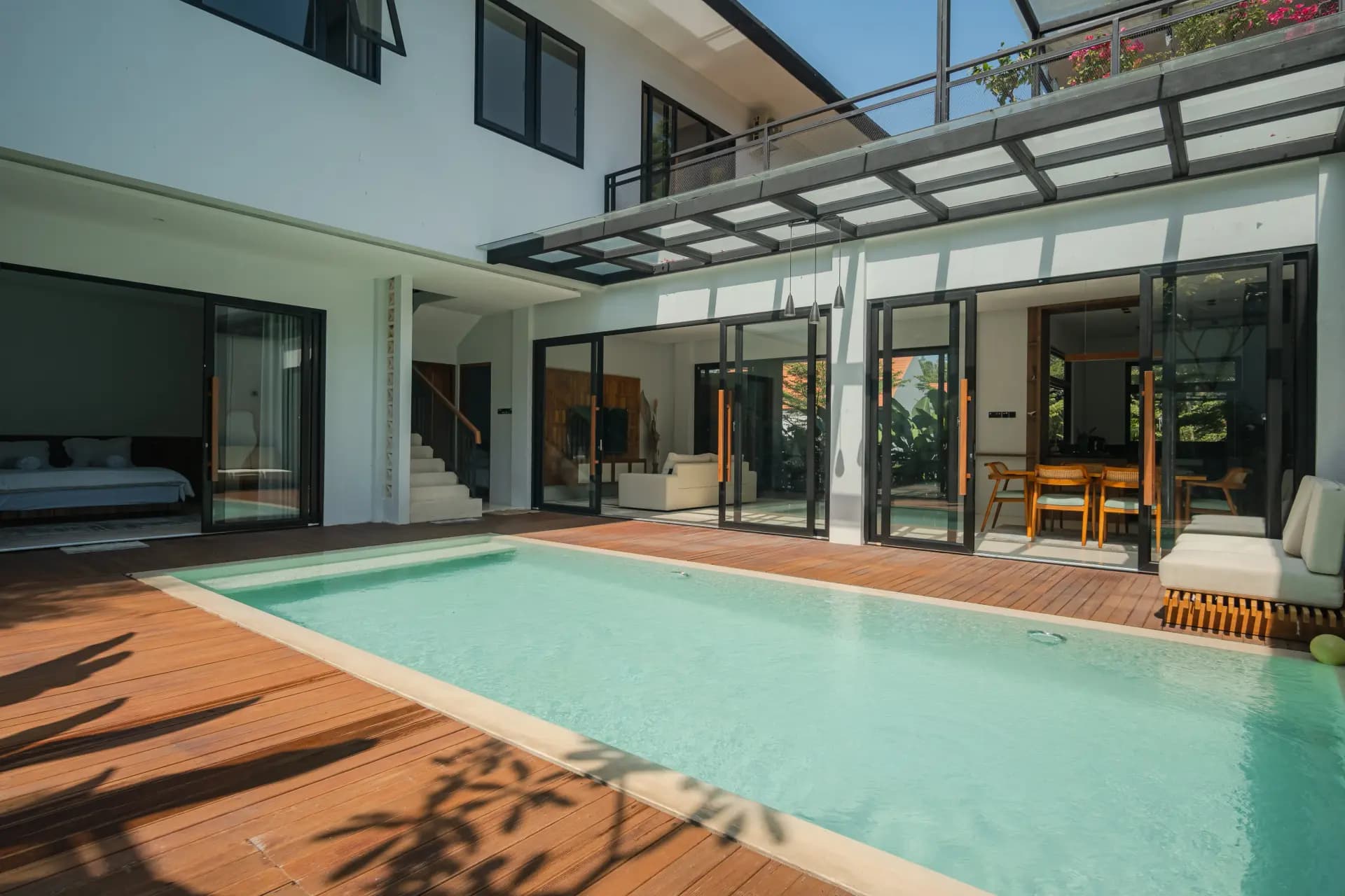 VILLA SANDARI mobile 3